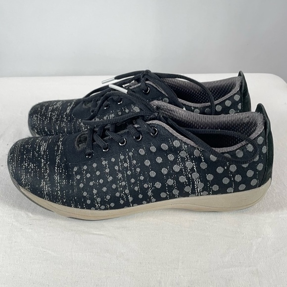 Dansko Hanna Polka Dot Fabric Sneaker in Black Size 7.5-8 or 38 - Picture 2 of 6
